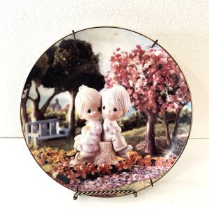 The Hamilton Collection 1993 Precious Moments Love One Another Collector Plate